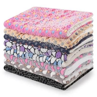 Cheapest Blanket Manufacturer -
Comfortable Warm Sleeping Pet Fleece Blanket - FUZHI