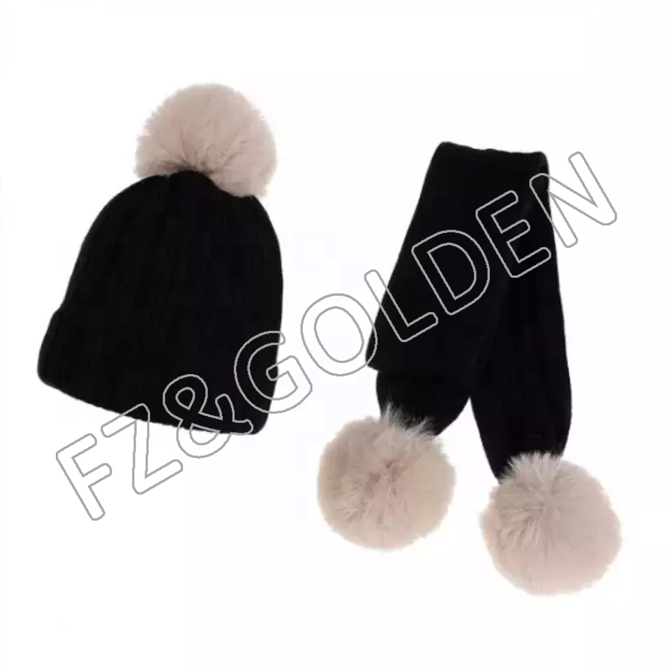 China Football Scarf Manufacturers -
Autumn and winter boys girls can keep warm protect themselves against the cold kids hats and scarfs winter - FUZHI