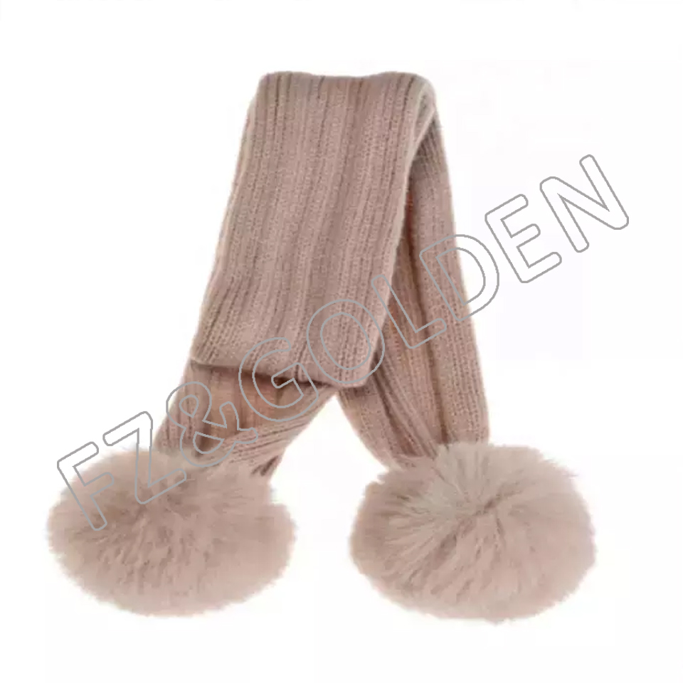 China Football Scarf Manufacturers -
Autumn and winter boys girls can keep warm protect themselves against the cold kids hats and scarfs winter - FUZHI
