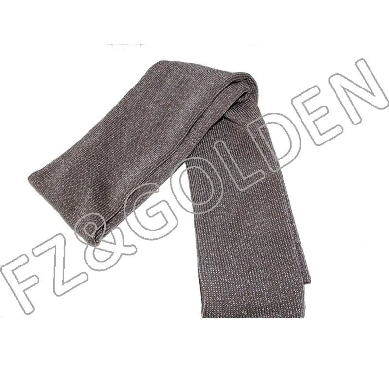 Wholesale Custom Winter Knitted Scarf With Reflective Yarn (5)